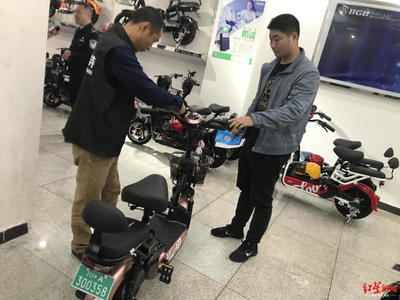 “買了就能上路” 成都全國率先實(shí)施電動自行車帶牌銷售，簡化購車流程